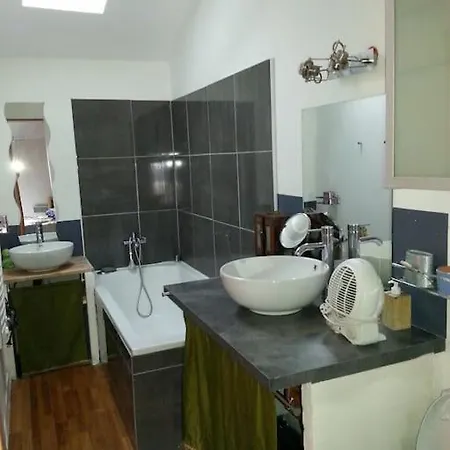 Charmante Maison Village Querigut