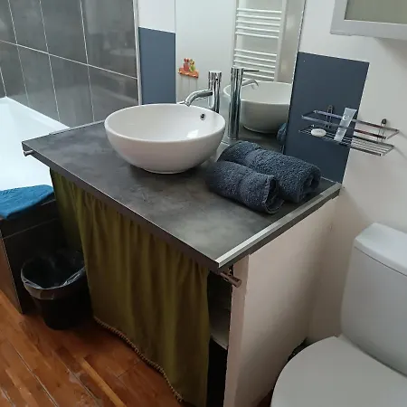 Charmante Maison Village Casa de Férias Querigut