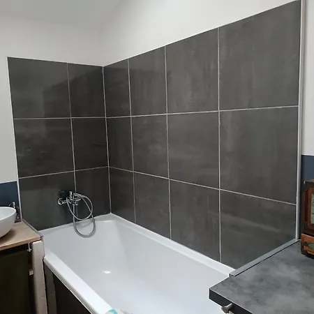 Charmante Maison Village Casa de Férias *