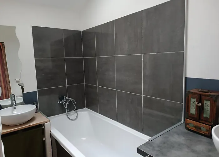 Charmante Maison Village بيت للعطل *